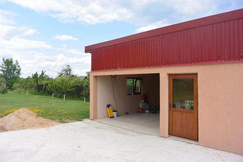 Casa P+E, la 15 km de Poiana Lacului, finisata, mobilata,  teren 7500mp, - 20