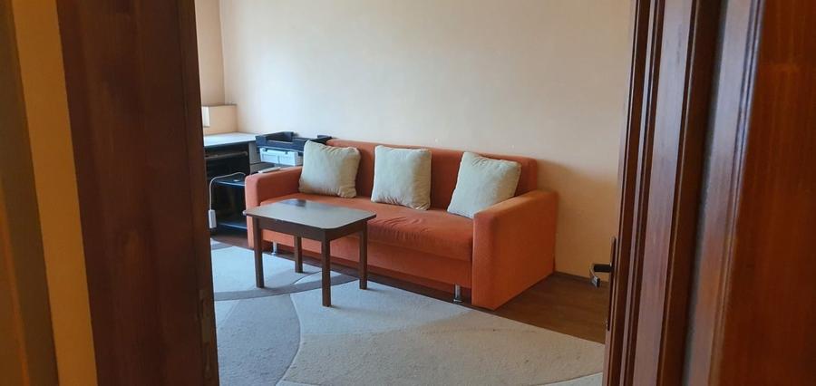 Apartament cu 3 camere, mobilat în Soarelui