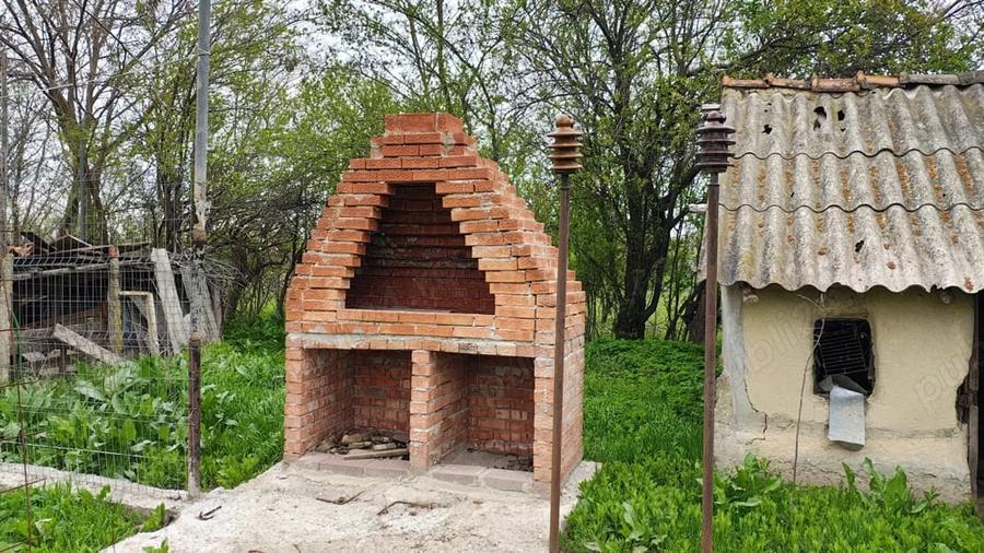 Teren de 1550 mp, în Boldu