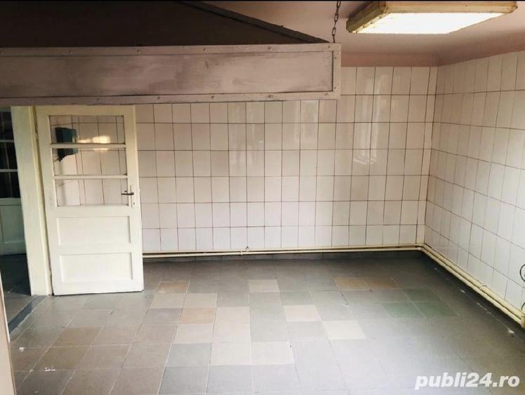 Spațiu comercial, de 200 mp, în Central