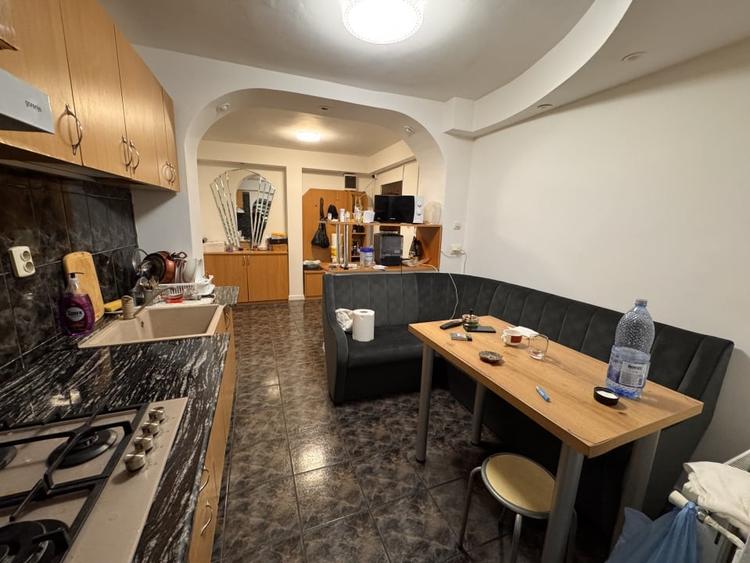 Apartament 4 camere, decomandat, zona Lapus - 14