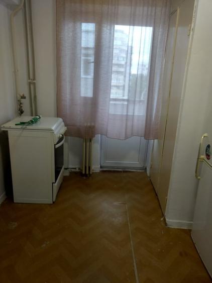 Apartament cu 2 camere decomandat, mobilat în Sud