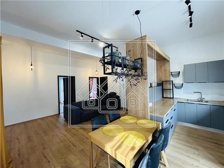 Apartament cu 4 camere nedecomandat în Exterior Sud