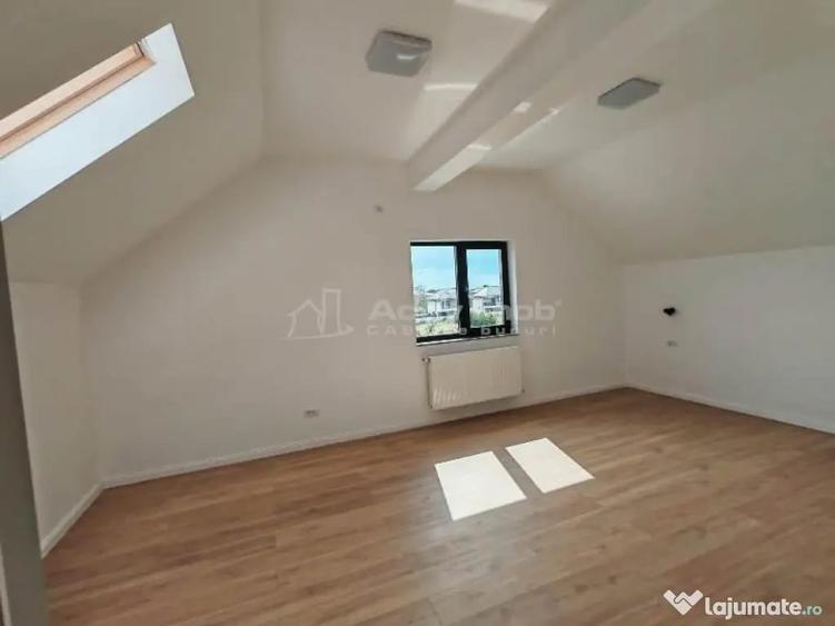Casă cu 4 camere cu Teren 225 Mp în Prelungirea Ghencea