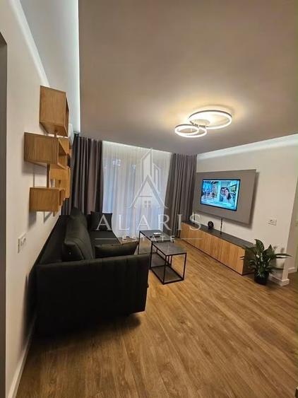 Apartament cu 2 camere semidecomandat, mobilat în Tipografilor