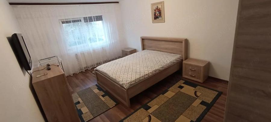 Garsonieră decomandată în Podul de Fier