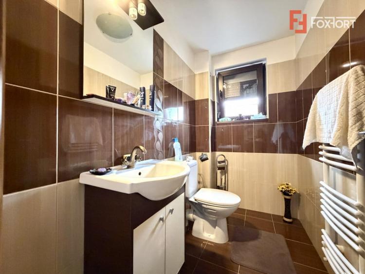 Casă cu 5 camere cu Teren 1000 Mp în Braytim