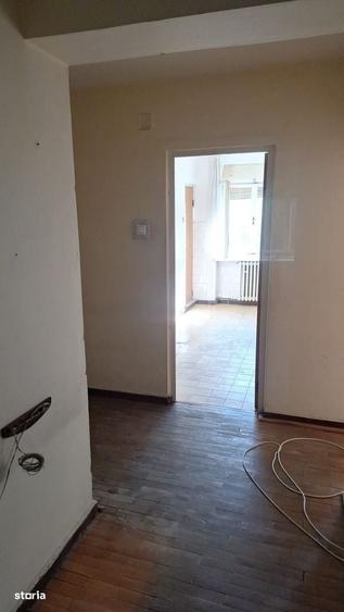 Zona Casa de Cultura, 3 camere, etaj 3 - 5