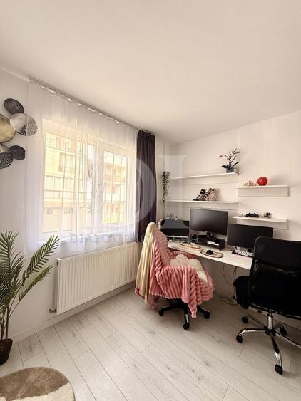 Apartament cu 3 camere semidecomandat, mobilat în Florești