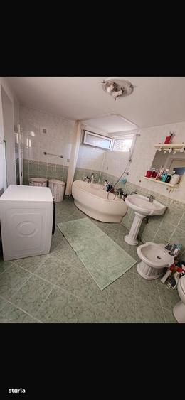 Casă cu 3 camere în Central