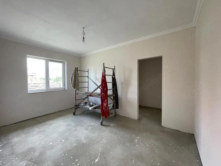 Casă cu 3 camere cu Teren 500 Mp în Ghiroda