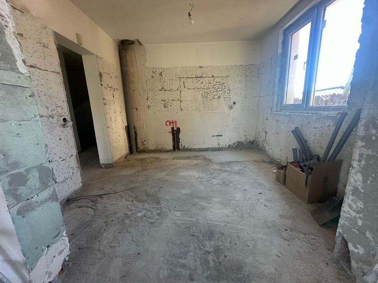 Casă individuală cu 6 camere cu Canalizare în Samurcași