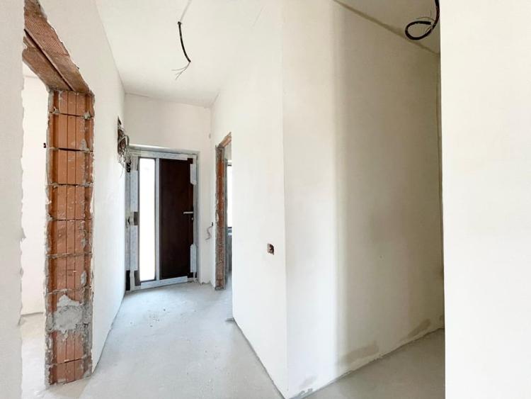 Duplex 5 camere, toate utilitatile - Mosnita - 10