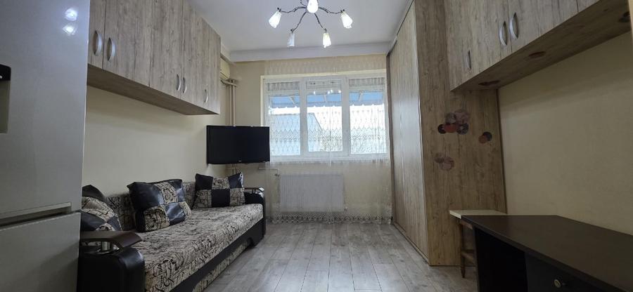 Vând garsoniera  - 9