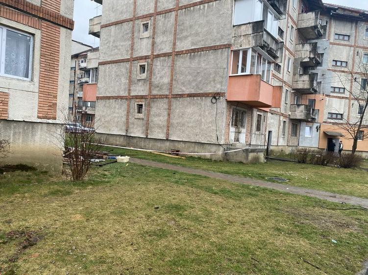 Apartament 3 camere -Spatiu comercial - 1