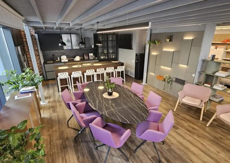 Spatiu Comercial -Piata 1 Mai - 7