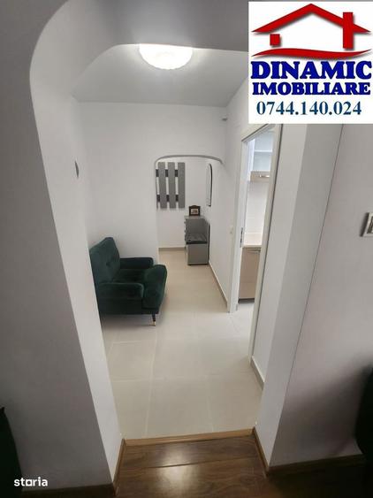 Apartament cu 2 camere semidecomandat, mobilat în Vest