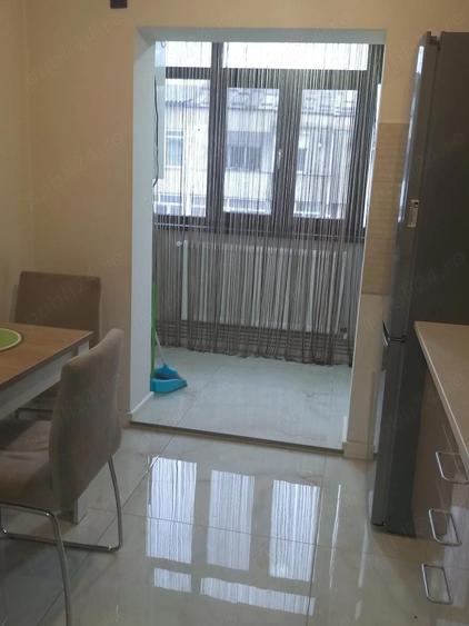 Inchiriez apartament 2 camere - 7