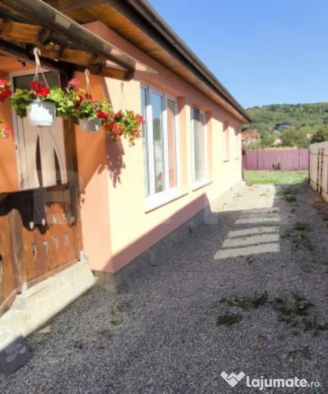 Casa cu 3 camere ?i teren in suprafa?a de 2000 mp - 14