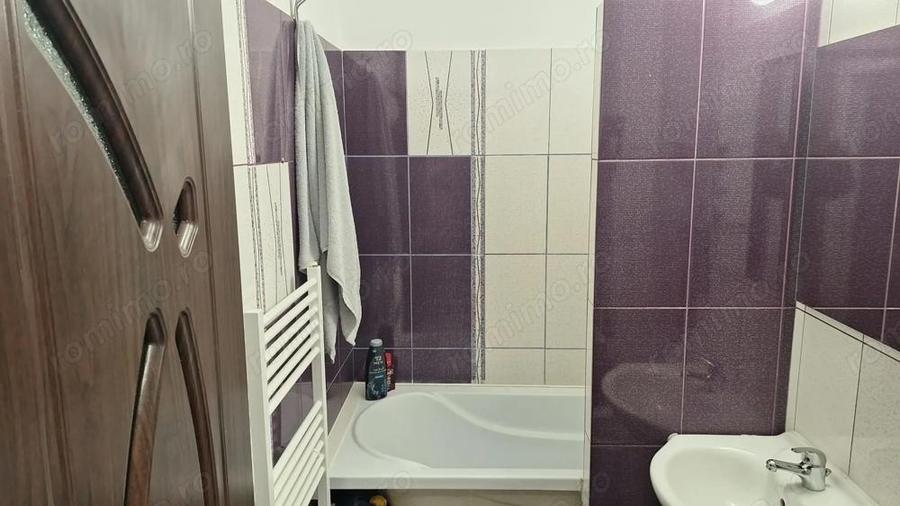 Vind garsoniera in Noua - 2