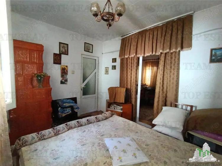 Casa, gradina si curte intrun peisaj de poveste, aici in Slanic Prahova, unde aerul este curat si tu - 8