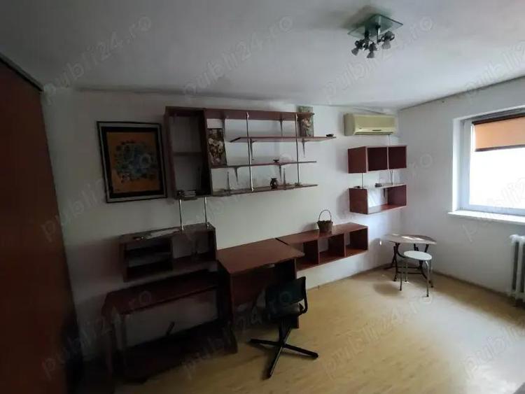 Proprietar | Garsoniera Decomandata Et. 1 | 5 min Metrou 1 Decembrie | 52500 Euro - 1