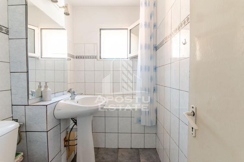 Apartament cu 3 camere,  doua bai , centrala termica , decomandat - 9