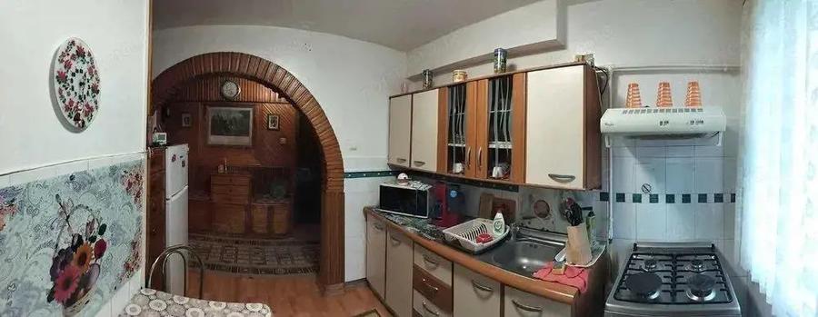 Semicentral - Vanzare apartament 2 camere - Str. Libertatii - 2