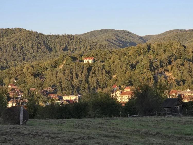 Vand teren cu utilitati pt constructie rezidentiala in Sovata - 1