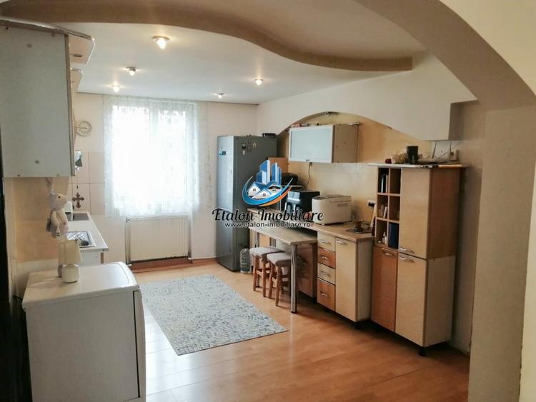 Apartament 4 camere, zona Stadion Precista, Piatra Neamt - 1