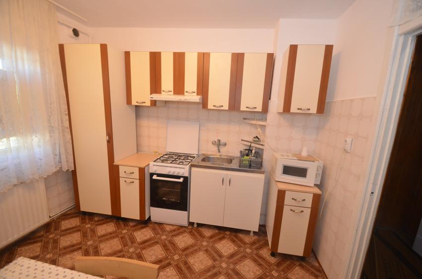 Apartament 2 camere cu centrala - 12