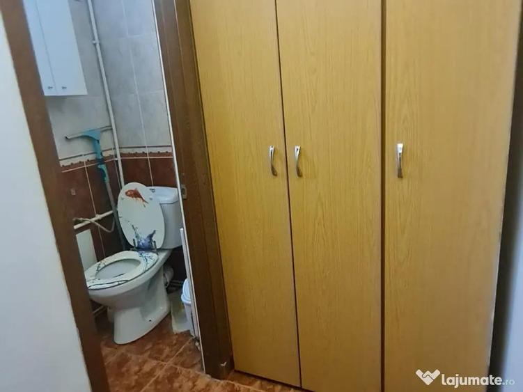 Garsoniera de inchiriat in Mun. Targovi?te, str.Avram Iancu, nr.7, bl.54, etj. 5 - 2