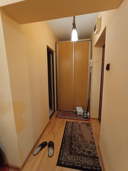 Apartament trei camere - Zona Școala Nr. 9 -84 mp - 8