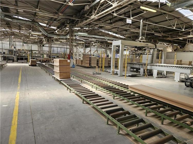 Spatiu Industrial -  2500 mp - Productie - Depozitare - Distributie - 12