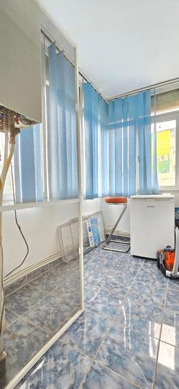 Apartament 1 camera decomandat, etaj 1/4, centrala, balcon inchis, geam la baie - 4