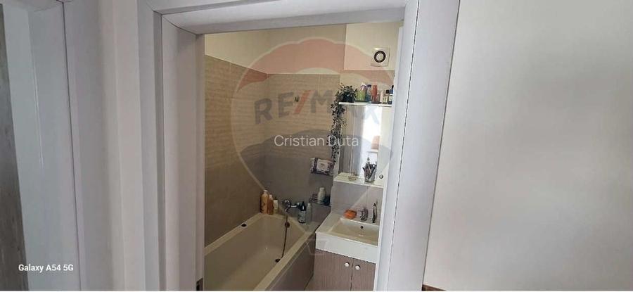 Apartament cu Doua Camere de Vanzare - Sector 6, Drumul Ciorogarla