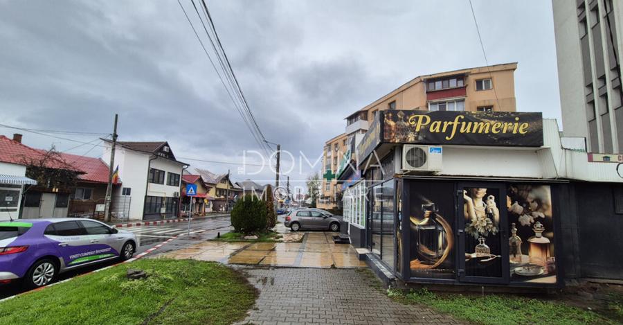 Spa?iu comercial, in Tg. Jiu, str. 1 Decembrie 1918 - 5