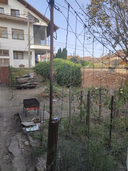 Vand casa individuala in Orastie - Centru - 1