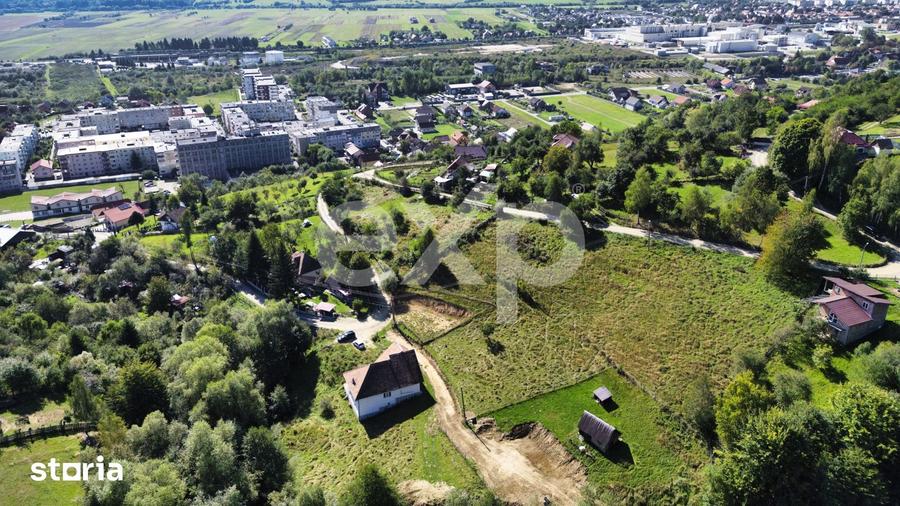 Teren intravilan 1.000 mp in Zarnesti zona linistita - 1