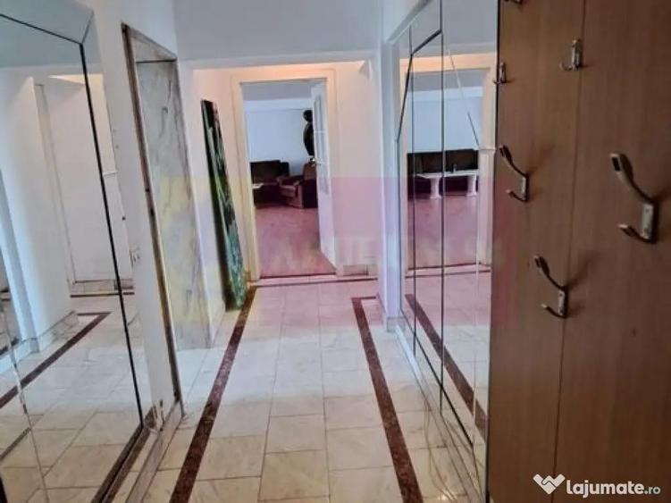 Apartament pe bd Decebal, stradal, - 8