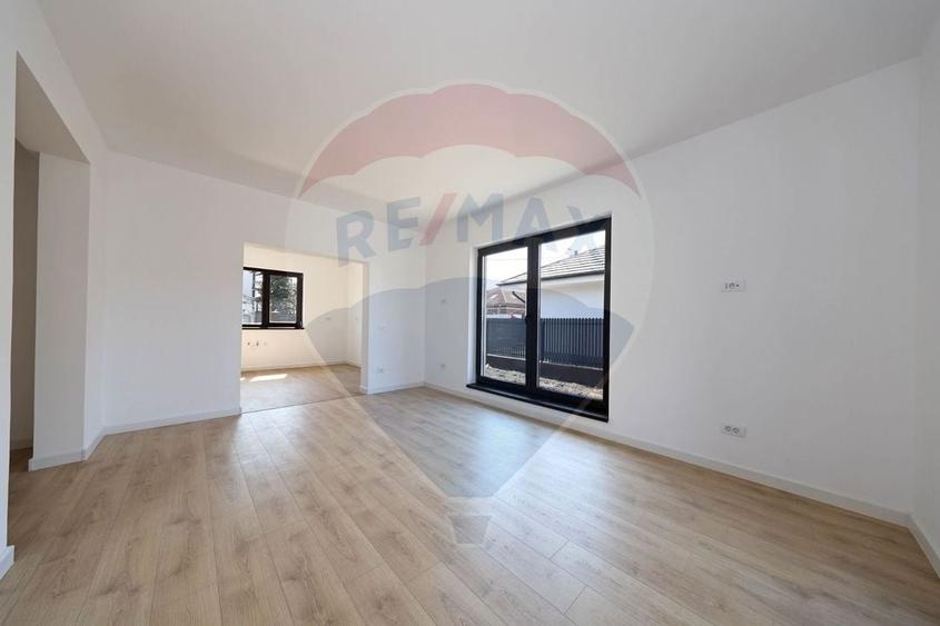 Casa 4 camere-594 mp teren,  construcție noua-Harman - 8