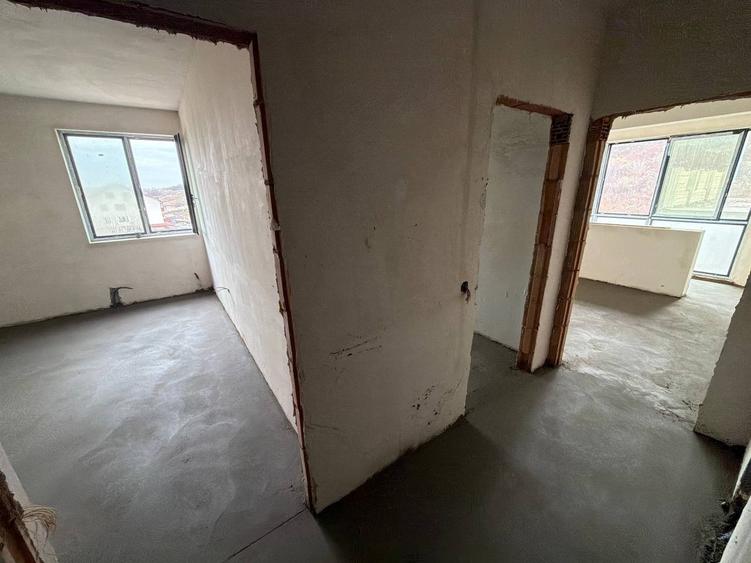 Apartament 3 Camere Tip B, decomandat, 82,86 mp totali in Hlincea - 2
