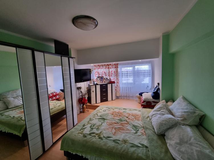 Apartament 3 camere- bloc deosebit- boxă proprietate - 1