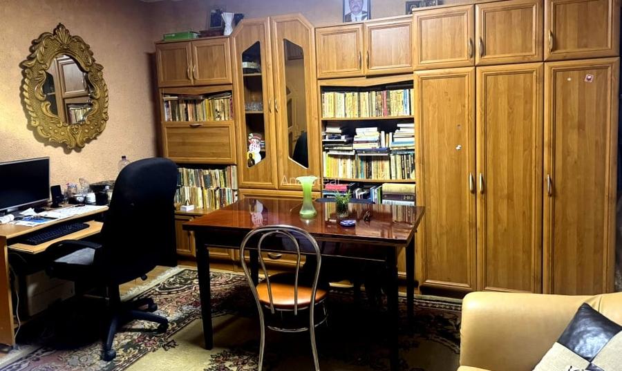 Vanzare apartament  G. Enescu 3 camere, 2 bai, balcon 12 mp, vedere panoramica