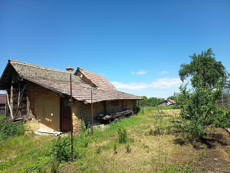 Vand casa si teren - 1