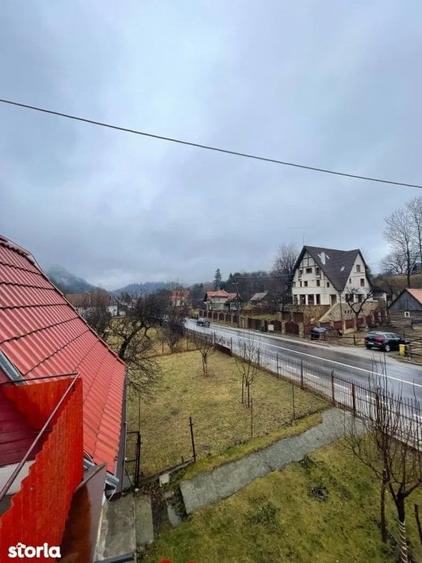 PENSIUNE aplasata in frumoasa statiune BRAN/MOIECIU - 2