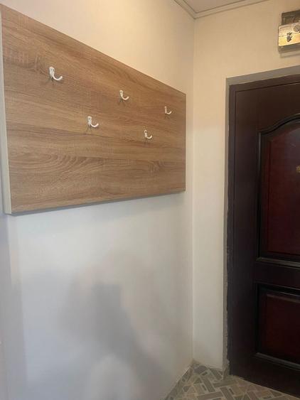 Inchiriere apartament 2 camere sector 4 - 8