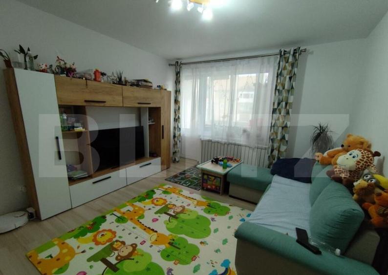Apartament 3 camere, 60mp, zona Cugir - 1