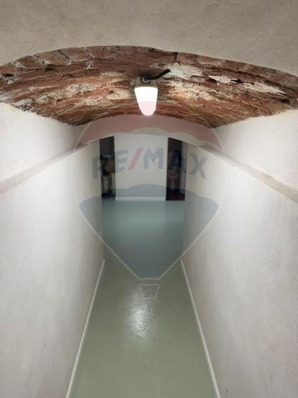 Spațiu comercial de închiriat 40 mp, în zona Decebal - 9
