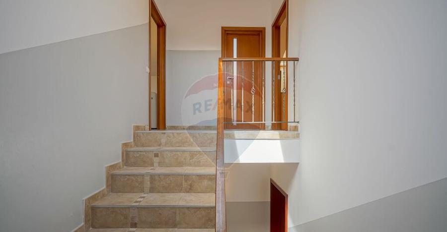 VILA PANORAMICA PE DRUMUL POIENII PRIVELISTI UNICE ASU... - 1